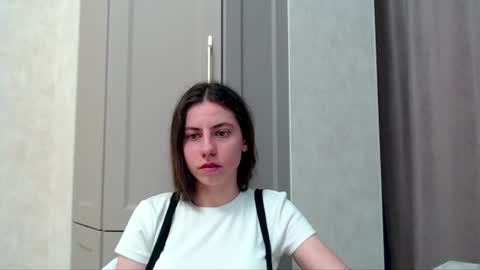 Snapshot of good__night chatting on August 9, 4:34 pm Elizabeth Effie online show from August 9, 4:34 pm