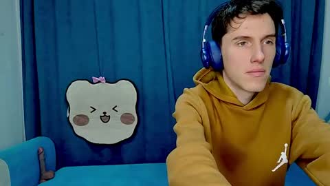 Snapshot of goodboyluca chatting on April 13, 4:01 pm Luca online show from April 13, 4:01 pm