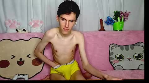 Snapshot of goodboyluca chatting on May 11, 4:04 pm Luca online show from May 11, 4:04 pm