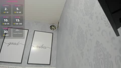 Snapshot of goodgirl22_ chatting on July 26, 2:42 am Emmy online show from July 26, 2:42 am