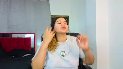 Goodgirlxxxl online show from June 3, 1:08 am