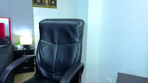 Goodgirlxxxl online show from June 17, 1:08 am