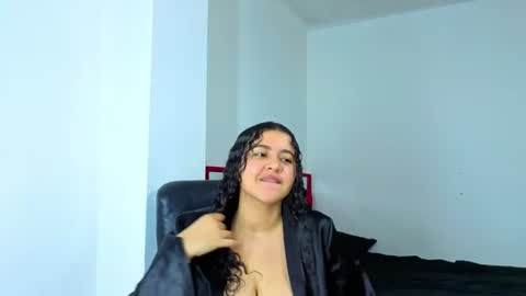 Goodgirlxxxl online show from July 18, 1:43 am