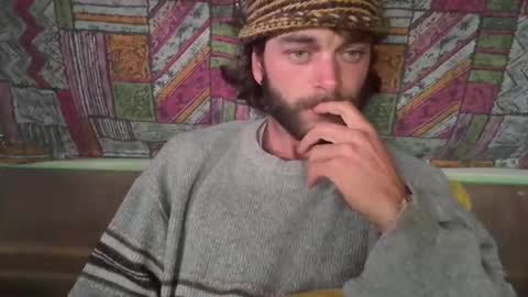 Snapshot of goodleek chatting on April 3, 1:42 pm gooleek online show from April 3, 1:42 pm