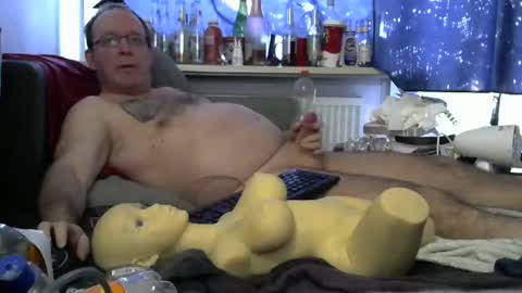 Snapshot of goofylicious_91 chatting on January 26, 11:50 am Peter online show from January 26, 11:50 am