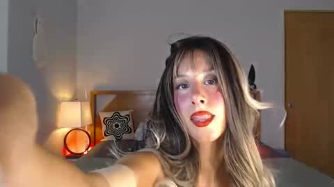 Snapshot of goonergirlnextdoor chatting on May 25, 2:34 pm princess kierra online show from May 25, 2:34 pm