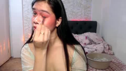 geneviev online show from December 7, 5:20 pm