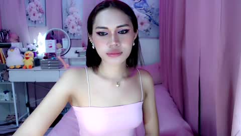 Snapshot of gorgeous_anora chatting on May 28, 10:29 pm Anora online show from May 28, 10:29 pm