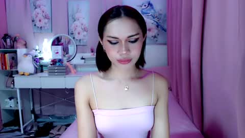 Snapshot of gorgeous_anora chatting on June 10, 2:01 am Anora online show from June 10, 2:01 am