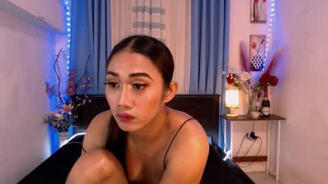 Snapshot of gorgeous_nicole chatting on January 13, 8:37 pm gorgeous_nicole online show from January 13, 8:37 pm