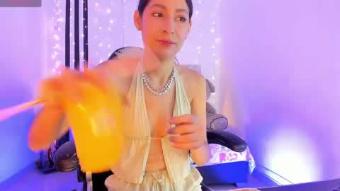 Snapshot of gorgeous_t chatting on June 6, 7:07 pm i am Jessi I love animals and drawing I hope to get along with everyone. XOXO online show from June 6, 7:07 pm