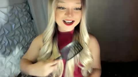 Snapshot of gorgeousamandarose chatting on May 29, 12:41 am Amanda rose online show from May 29, 12:41 am