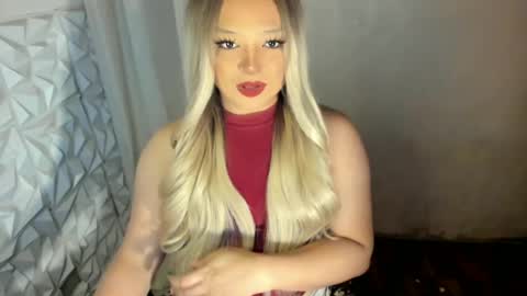 Snapshot of gorgeousamandarose chatting on June 17, 6:42 pm Amanda rose online show from June 17, 6:42 pm