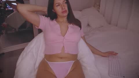 Snapshot of gorgeousg1rl chatting on December 19, 7:21 pm I am Anna ig gorgeousg1rrrl online show from December 19, 7:21 pm