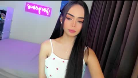 Snapshot of gorgeoustransgirl chatting on June 13, 7:23 pm Emmy online show from June 13, 7:23 pm