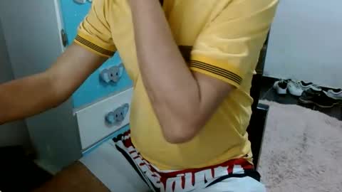 Snapshot of goten7 chatting on February 4, 12:11 pm Andres online show from February 4, 12:11 pm