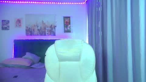 Snapshot of goth_minerva chatting on May 4, 1:40 pm goth_minerva online show from May 4, 1:40 pm