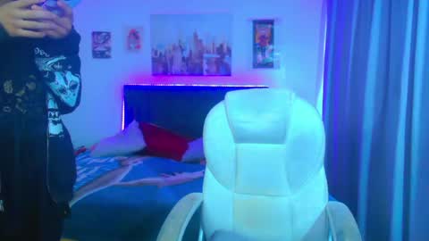 Snapshot of goth_minerva chatting on June 1, 1:35 pm goth_minerva online show from June 1, 1:35 pm
