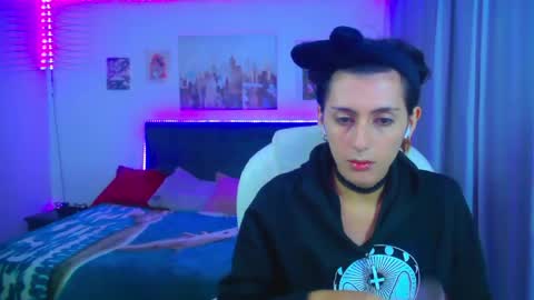 Snapshot of goth_minerva chatting on June 6, 1:49 pm goth_minerva online show from June 6, 1:49 pm