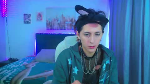 Snapshot of goth_minerva chatting on June 16, 3:14 pm goth_minerva online show from June 16, 3:14 pm