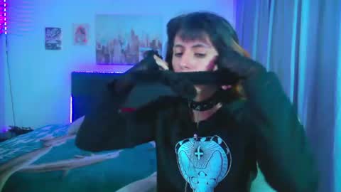 goth_minerva online show from June 24, 1:32 pm