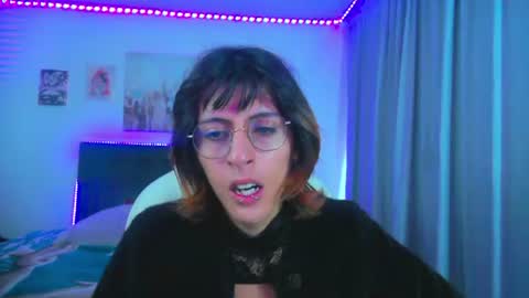 goth_minerva online show from June 25, 1:59 pm