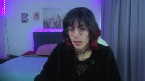 goth_minerva online show from July 20, 1:35 pm