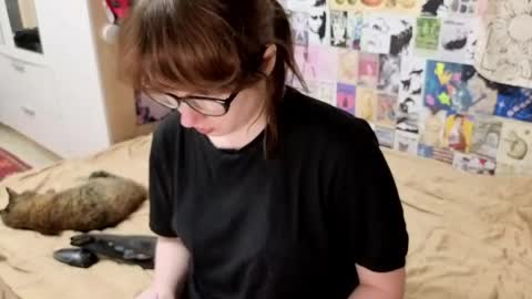 Snapshot of goth_pumpkin chatting on May 28, 8:06 pm Amy online show from May 28, 8:06 pm