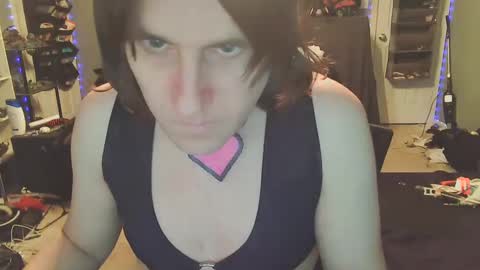 Snapshot of gothic123451 chatting on January 4, 5:58 pm Victoriana online show from January 4, 5:58 pm