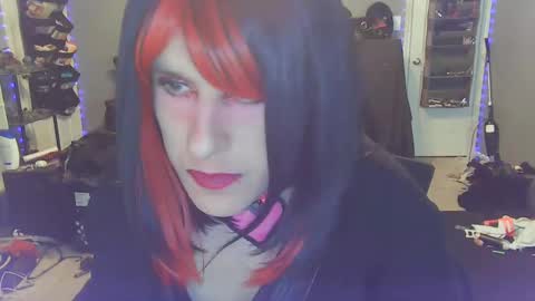 Snapshot of gothic123451 chatting on January 5, 4:16 pm Victoriana online show from January 5, 4:16 pm