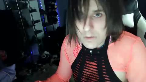 Snapshot of gothic123451 chatting on January 21, 3:26 am Victoriana online show from January 21, 3:26 am