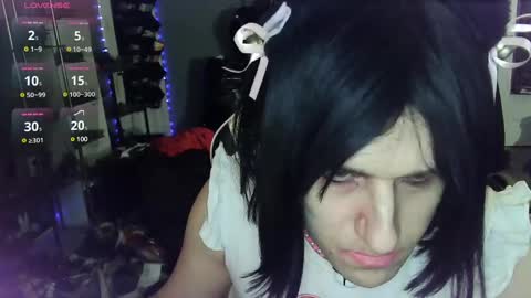 Snapshot of gothic123451 chatting on January 21, 8:43 pm Victoriana online show from January 21, 8:43 pm