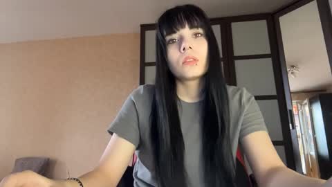 Snapshot of gothickq chatting on May 10, 11:59 am gothickq online show from May 10, 11:59 am