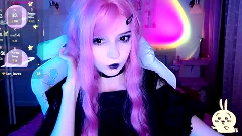 Snapshot of gothiclali chatting on April 9, 1:38 am gothiclali online show from April 9, 1:38 am