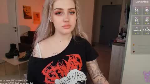 traumfrau Kira angel face devil eyes I SELL A LOT VIDEO IN GALLERY online show from February 1, 7:18 am