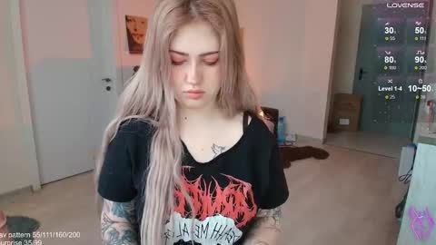 traumfrau Kira angel face devil eyes I SELL A LOT VIDEO IN GALLERY online show from March 1, 8:27 am