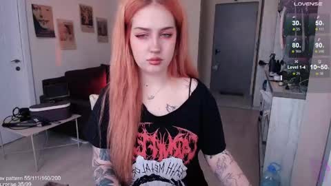 Snapshot of gothkittys chatting on June 1, 10:39 am traumfrau Kira angel face devil eyes I SELL A LOT VIDEO IN GALLERY online show from June 1, 10:39 am