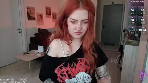 Snapshot of gothkittys chatting on June 17, 10:17 am traumfrau Kira angel face devil eyes I SELL A LOT VIDEO IN GALLERY online show from June 17, 10:17 am