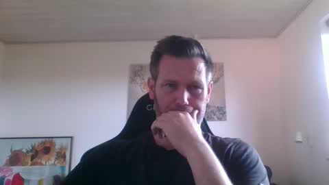Snapshot of gottalop chatting on June 1, 1:02 pm gottalop online show from June 1, 1:02 pm