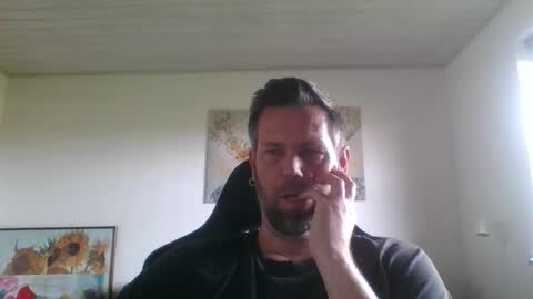 Snapshot of gottalop chatting on June 3, 4:23 pm gottalop online show from June 3, 4:23 pm