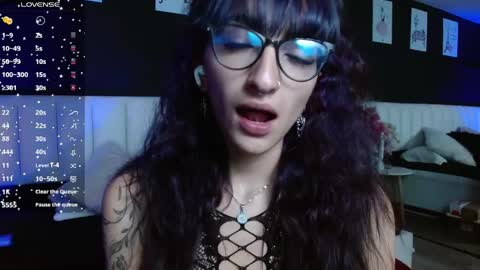 Meredith Alessandra online show from April 30, 4:08 am