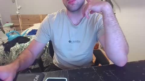 goura2000 online show from March 19, 8:35 pm