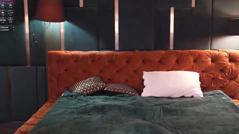 Snapshot of grace054 chatting on March 12, 12:06 am Grace online show from March 12, 12:06 am