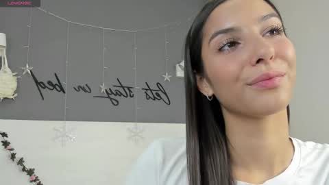 Snapshot of grace_louis chatting on November 30, 6:06 am grace_louis online show from November 30, 6:06 am