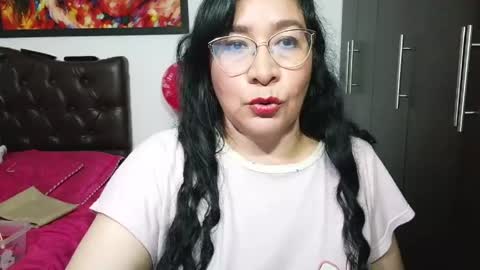 Snapshot of grace_mature_milf chatting on May 25, 12:38 am grace_mature_milf online show from May 25, 12:38 am