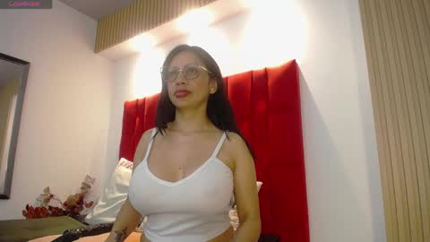 Snapshot of grace_velvet chatting on May 9, 12:21 pm Grace online show from May 9, 12:21 pm