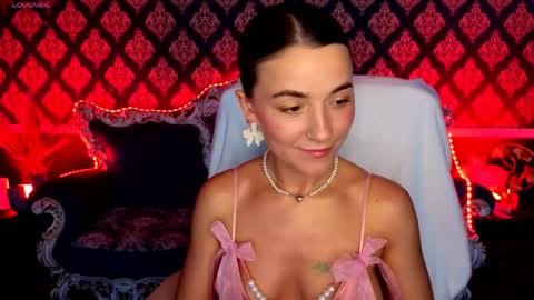 gracefulmichelle online show from April 1, 7:00 pm