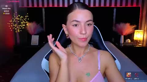 Snapshot of gracefulmichelle chatting on June 9, 7:14 pm gracefulmichelle online show from June 9, 7:14 pm