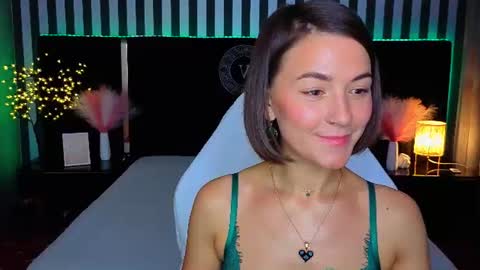 Snapshot of gracefulmichelle chatting on June 15, 7:16 pm gracefulmichelle online show from June 15, 7:16 pm