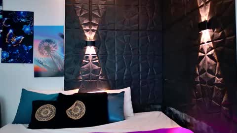 Gracey Milf online show from December 3, 11:30 am